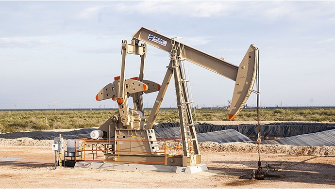 每一座城都有自己獨(dú)特的城市標(biāo)志，北京長(zhǎng)城、上海外灘、山西煤炭、攀枝花鋼鐵……而位于中國(guó)新疆準(zhǔn)葛爾盆地西部的克拉瑪依就是一個(gè)石油之城，富得流油就是對(duì)克拉瑪依真實(shí)的寫照。克拉瑪依的城市名稱原本就是黑油的意思，一座以石油命名的城市。城區(qū)多戈壁，分轄克拉瑪依區(qū)、獨(dú)山子區(qū)、白堿灘區(qū)、烏爾禾區(qū)四個(gè)區(qū)域。